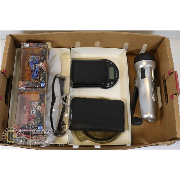 FLAT WITH HARLEY-DAVIDSON CLEAR SAFETY GLASSES, 2 INDIAN BRAND DIE CAST MOTORCYCLES (NEW IN BOX) , B