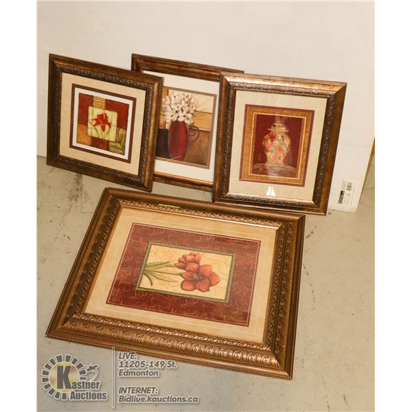 LOT OF 4 SMALL PAINTINGS IN FRAMES FLOWERS