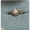 Image 1 : 10 KT GOLD OPAL AND 4 DIAMOND RING
