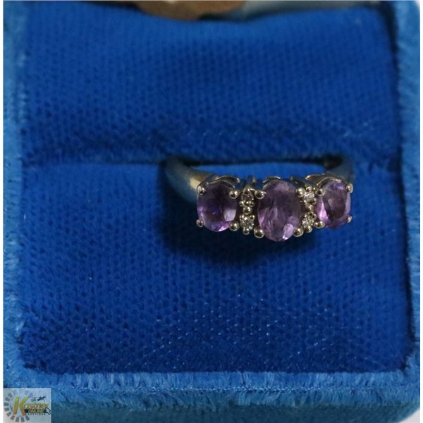 14 KT GOLD AMETHYST AND 4 DIAMOND RING
