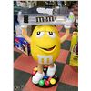 Image 1 : M AND M RETAIL STORE DISPLAY LARGE