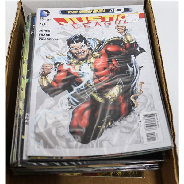 BOX OF DC JUSTICE LEGUE COMICS