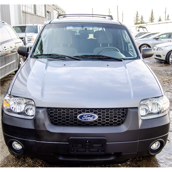 ESTATE VEHICLE 2007 FORD ESCAPE XLT