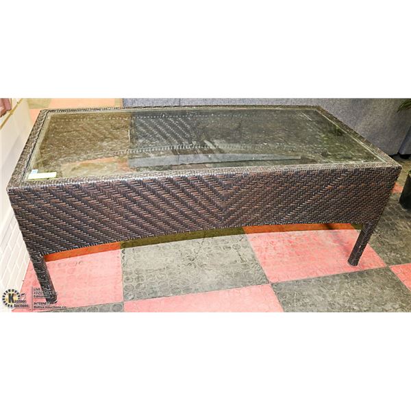 RATTAN STYLE OUTDOOR COFFEE TABLE WITH GLASS TOP