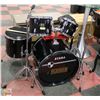 Image 1 : TAMA IMPERIALSTAR DRUM KIT - GLOSS BLACK WITH