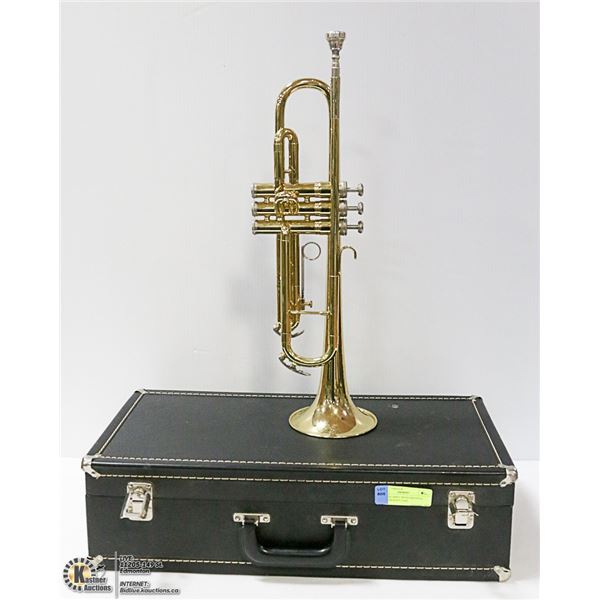 KING TRUMPET WITH ORIGINAL LEATHER/SOFT CASE