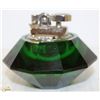 Image 1 : 1950'S HEAVY CRYSTAL GLASS DIAMOND CUT LIGHTER