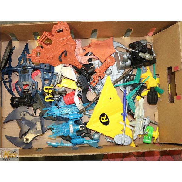 VINTAGE BATMAN ACCESSORIES COLLECTORS LOT
