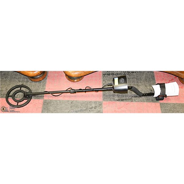 NEW GC 1072 METAL DETECTOR