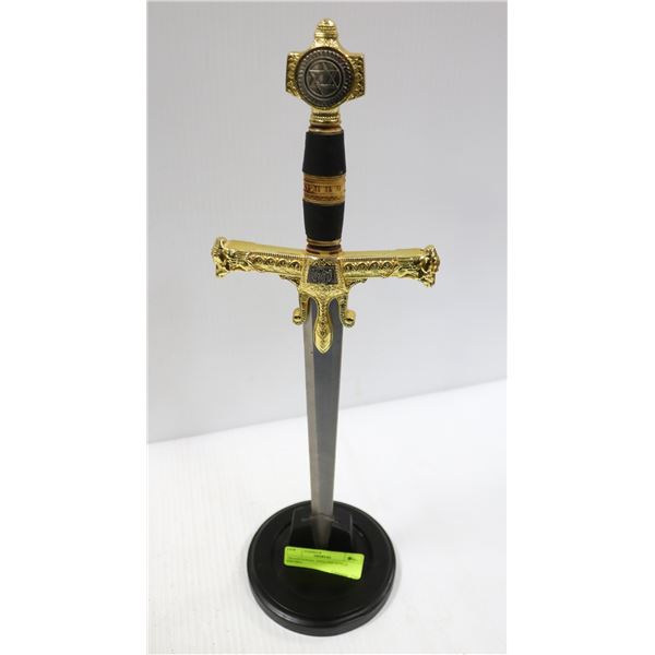 TRADITIONAL ENGLISH STYLE SWORD