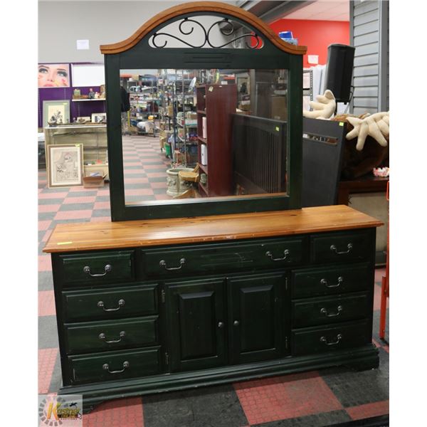 SOLID WOOD 9-DRAWER DRESSER WITH 2 DRAWERS IN