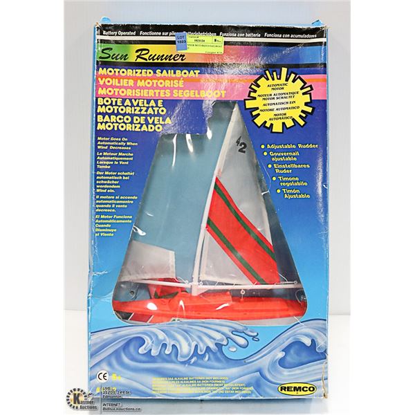 SUN RUNNER MOTORIZED SAILBOAT VINTAGE