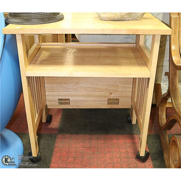 WOODEN FOLDING TABLE 17-1/2" HIGH