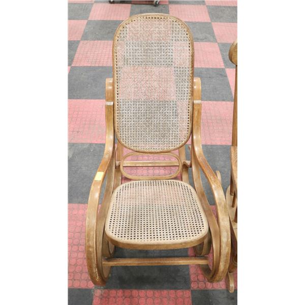 VINTAGE ROCKING CHAIR