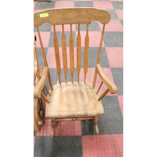 VINTAGE ROCKING CHAIR