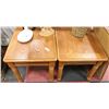 Image 1 : LOT OF 2 END TABLES (26"W X 22"D X 21"H)