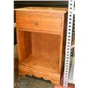Image 1 : SOLID WOOD SIDE TABLE/NIGHT STAND WITH DRAWER