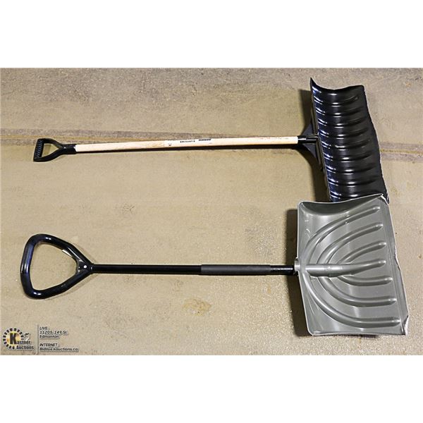 SNOW SHOVELS