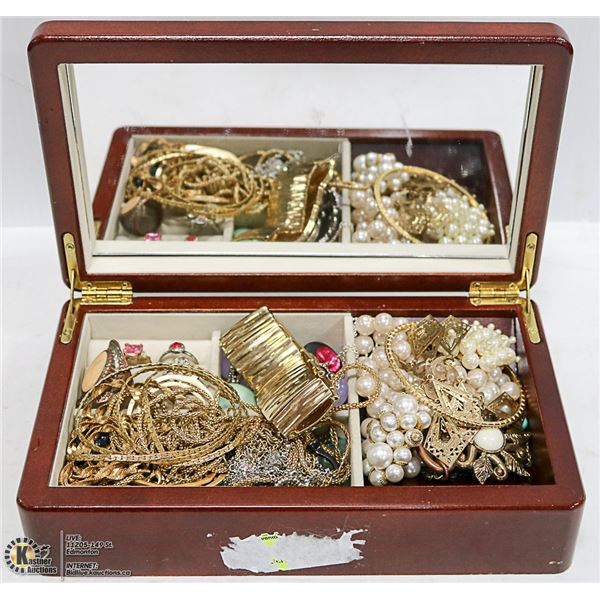 SMALL RED MAHOGANY JEWELRY BOX FULL OF JEWELRY