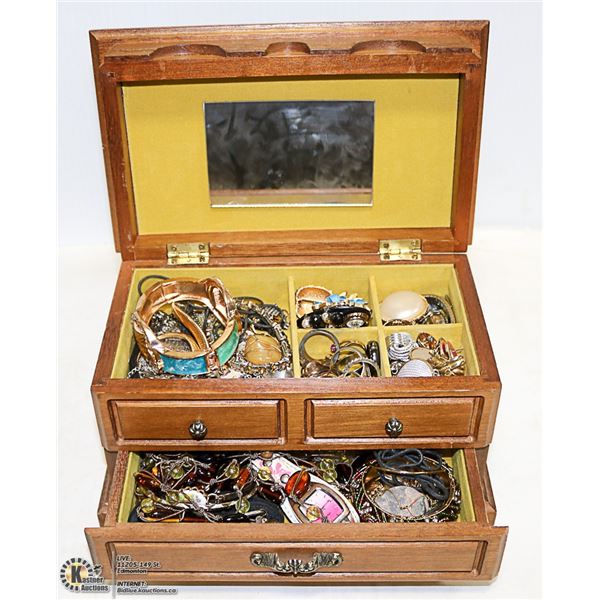 BROWN MUSIC BOX FULL OF JEWELRY