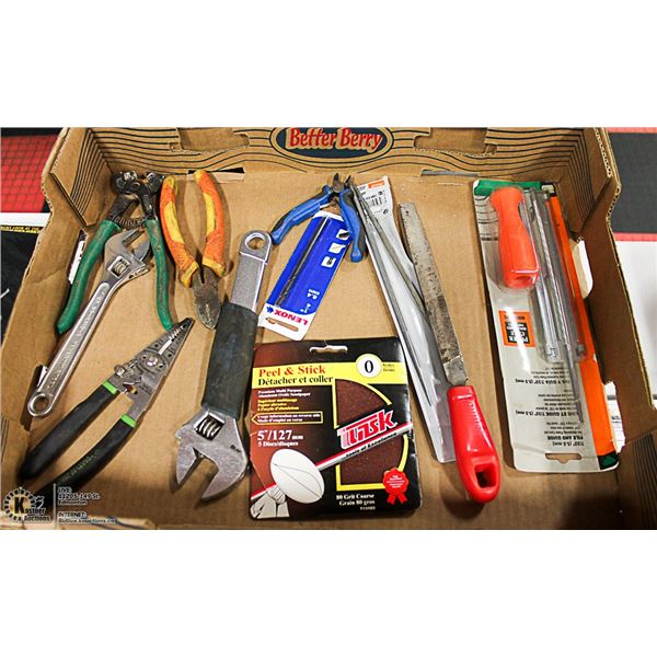 LARGE FLAT OF TOOLS INCL. NEW CHAINSAW