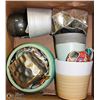 Image 1 : LARGE BOX WITH 7 CERAMIC FLOWER POTS - VARIOUS
