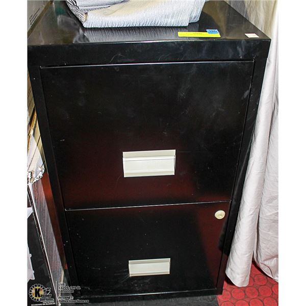METAL 2 DRAWER FILING CABINET, NO KEYS