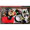 Image 1 : LOT OF DISNEY VINTAGE COLLECTIBLES SUCH AS MICKEY