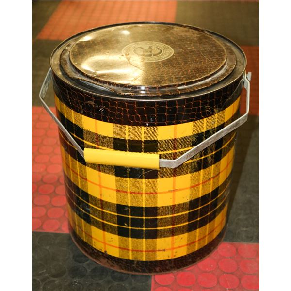 VINTAGE PLAID COOLER