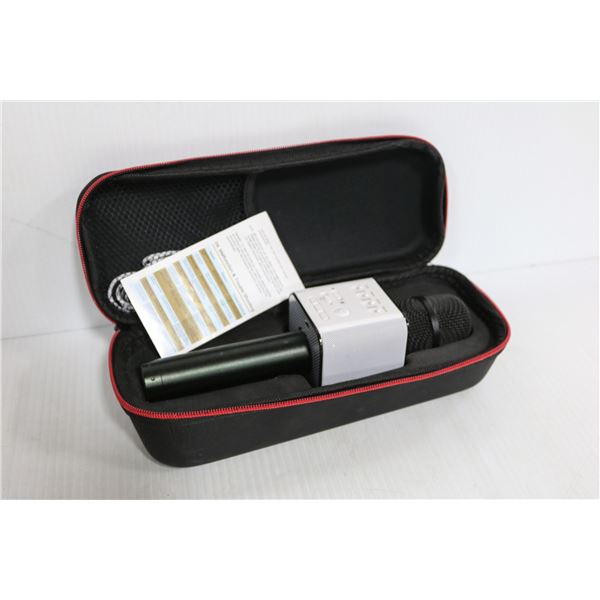 Q9 WIRELESS BLUETOOTH KAROAKE MICROPHONE