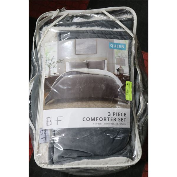 BHF DESIGN 3 PC COMFORTER SET SIZE: QUEEN