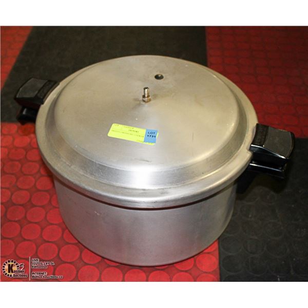PRESTO PRESSURE COOKER