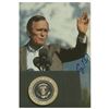 Image 1 : George Bush Signed Photograph