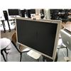 Image 1 : APPLE MAC 23" CINEMA HD DISPLAY MONITOR