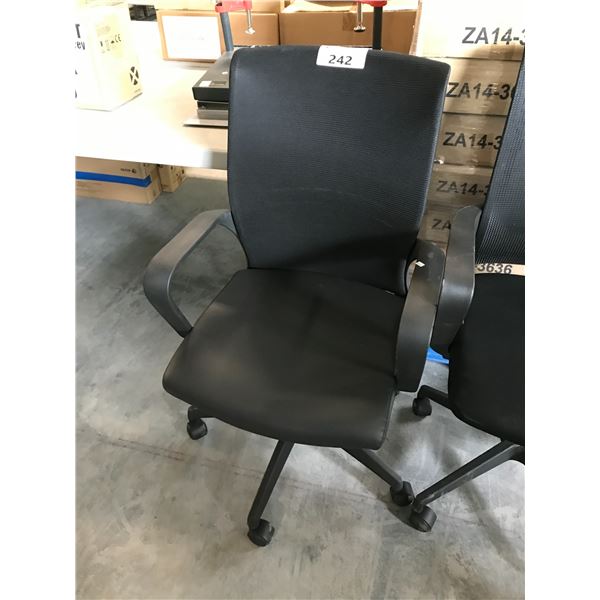 BLACK MESH BACK TILTER CHAIR (S3)