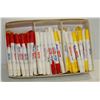 Image 1 : FLAT OF ASSORTED PAINT PENS