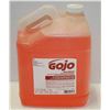 Image 1 : 3.78L JUG OF GOJO SPA BATH BODY & HAIR SHAMPOO
