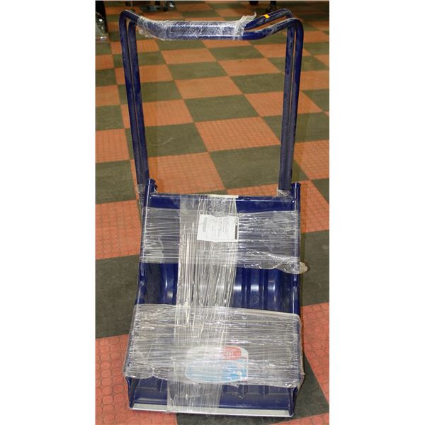 LOT OF 2 GARANT 45 LITRE SNOW PUSH SHOVELS