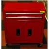 Image 1 : ROLLING METAL TOOL BOX WITH CABINET/DRAWERS