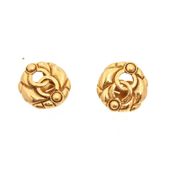 Chanel Vintage Gold CC Logo Round Clip On Earrings