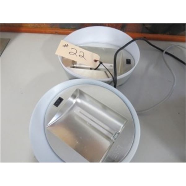 2 MAGNETIC WALL LIGHTS (BOTH FOR ONE MONEY)