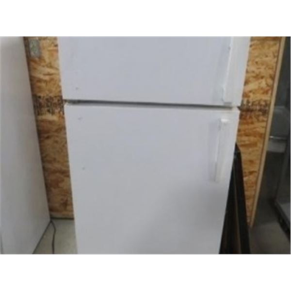 FRIDGE FRIGIDAIRE
