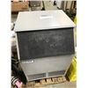 Image 1 : ICE-O-MATIC ICE MACHINE