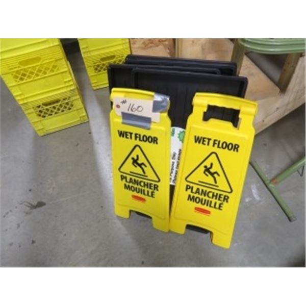 4 TRAYS, 2 WET FLOOR SAFETY SIGNS