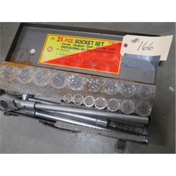 AS NEW:  ¾” SOCKET SET