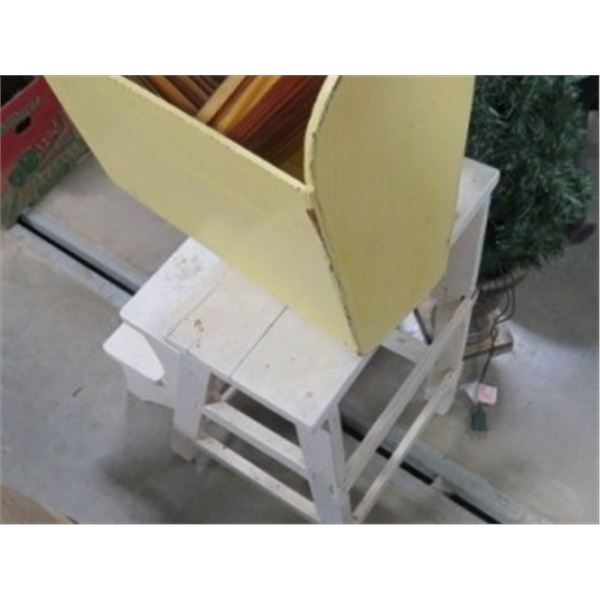 STEP, MAGAZINE RACK, XMAS TREES