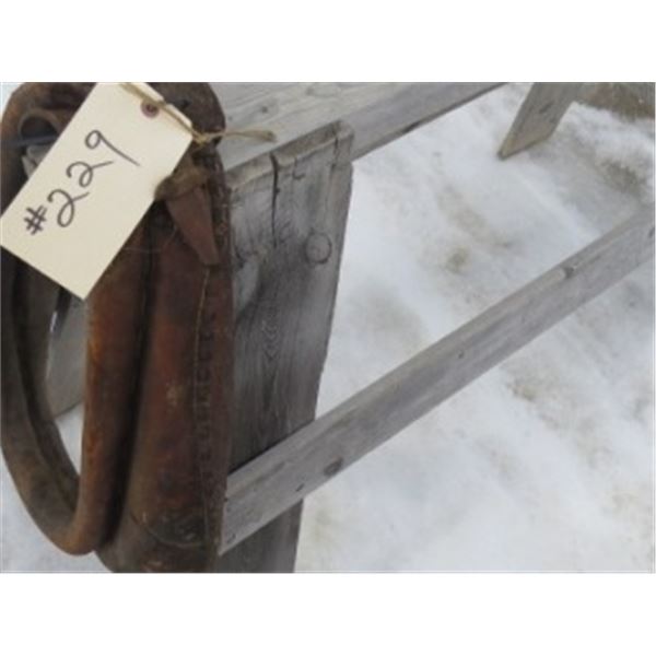 SAW HORSE & COLLAR