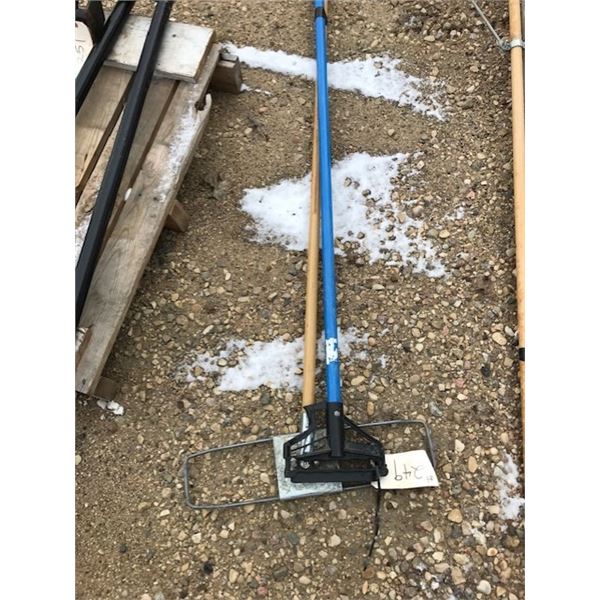 MOP & BROOM HANDLES