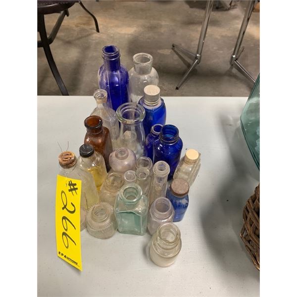 APPROX. 20 VARIOUS LITTLE BOTTLES (ALL FOR ONE MONEY)