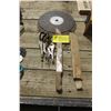 Image 1 : 2 VICE STRIPS, MACHETE, CUTTING WHEELS